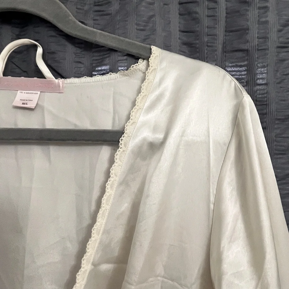 Victorias Secret silky ivory